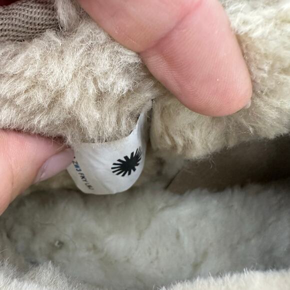 UGG Classic Ultra Mini New Heights Boots Chestnut Womens Size 7 Platform - Picture 9 of 11